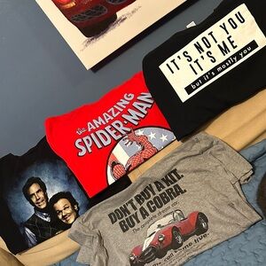 4 Mens Sz XL Graphic T-Shirts in excellent condition